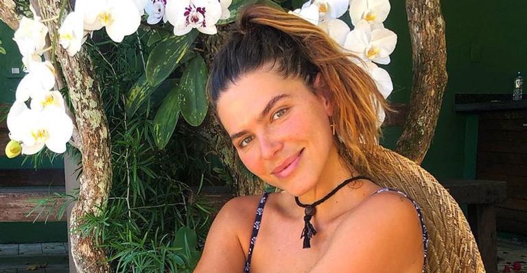 Esposa de Cauã Reymond, Mariana Goldfarb publica foto ousadíssima: ”Namore alguém que pegue na sua bunda”