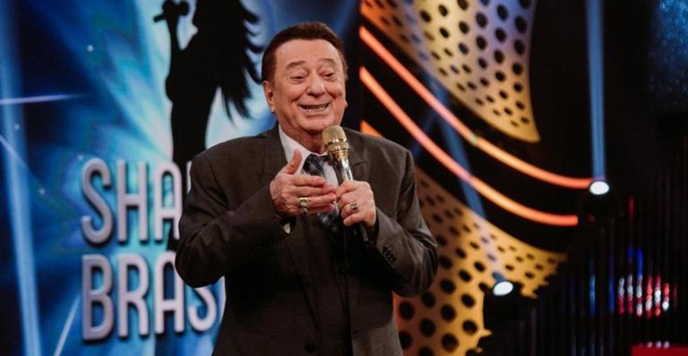 Aos 81 anos, o apresentador Raul Gil é internado na capital paulista
