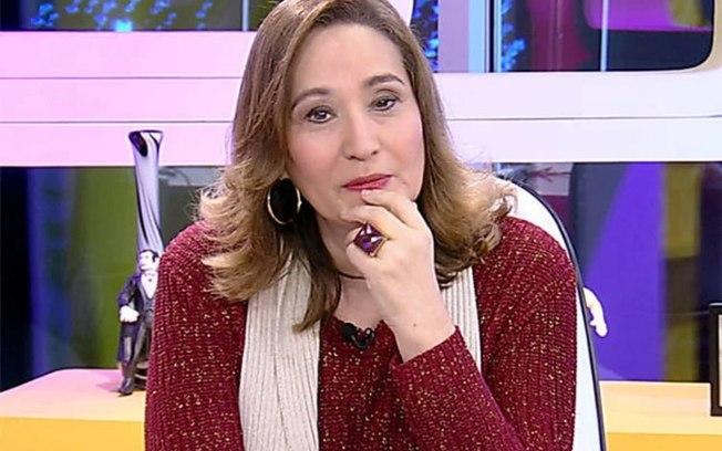 Sem papas na língua, Sonia Abrão dá sua opinião sobre possível romance entre Caio Castro e Grazi Massafera