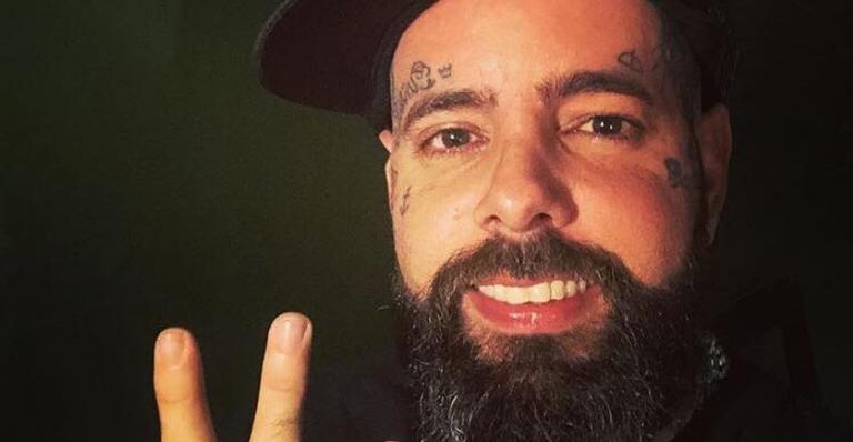 Fã de Tico Santa Cruz revela que o músico o ajudou a evitar o suicídio: ”Isso não pode ser tabu”