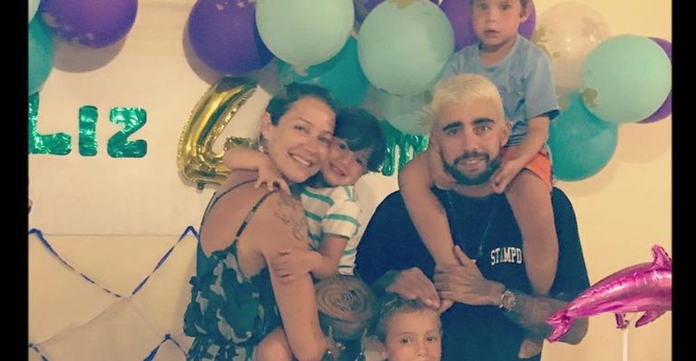 Após viagem para Noronha, Luana Piovani volta a seguir Pedro Scooby e comenta em foto: ”Tô feliz”