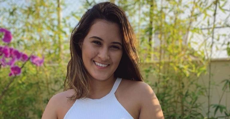 Filha gata de Fátima Bernardes e William Bonner posa com superprodução e web vai ao delírio