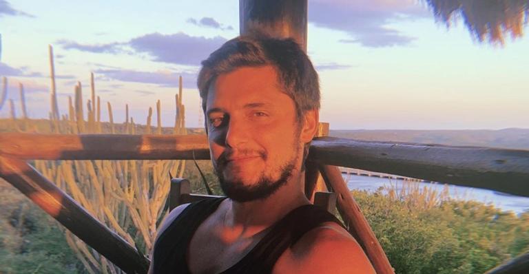 Bruno Gissoni compartilha registros de passeio à aldeia indígena com Yanna Lavigne e a filha, Madalena
