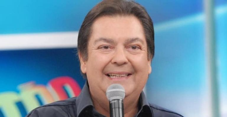 Presente do filho! Faustão tem look avaliado em R$3,2 mil e dispara: ”Ridículo”