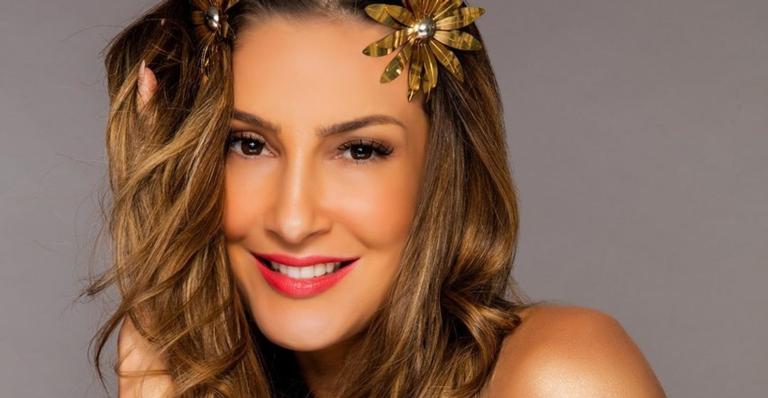 Claudia Leitte foca em parte íntima e brinca com o momento