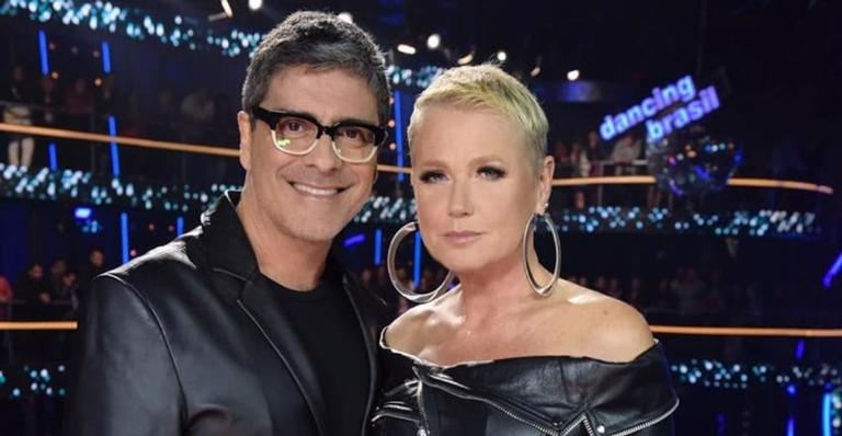 Xuxa faz festa surpresa para o marido, Junno Andrade, e fãs se derretem: ”Eu amo o amor de vocês”
