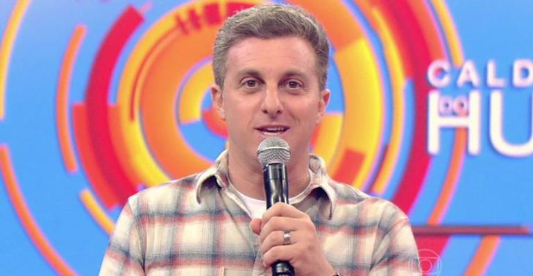 Caiu um cisco nos nossos olhos! Reveja 5 sonhos emocionantes que Luciano Huck realizou no ‘Caldeirão’