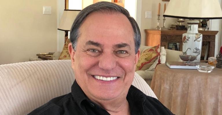 Ronnie Von compartilha clique relembrando início de carreira e derrete o coração dos fãs