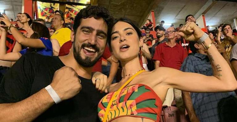 Thaila Ayala exibe o inicio da construção de sua nova casa, onde viverá com o seu futuro marido