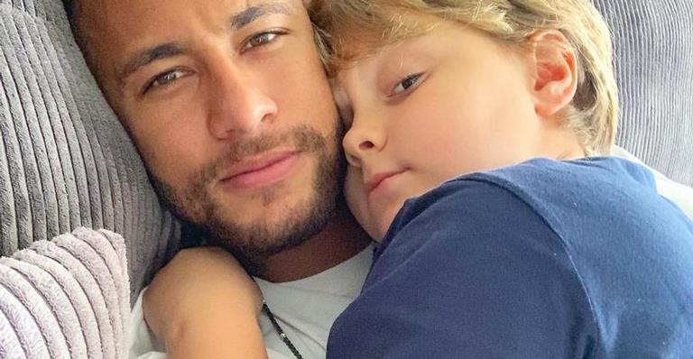 Neymar Jr. marca golaço e homenageia Carol Dantas, que acaba de ter seu segundo filho; confira!