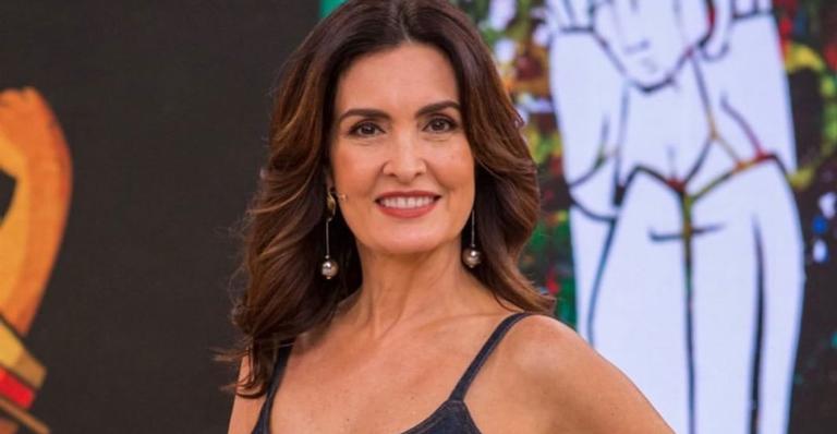 Fátima Bernardes se emociona com surpresa de aniversário durante programa