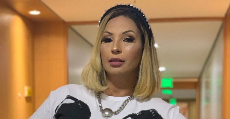 Valesca Popozuda arranca suspiros na web com registro com peça de roupa íntima