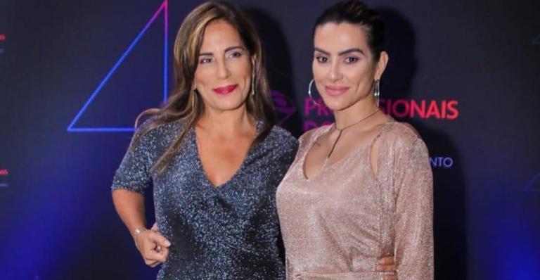 Gloria Pires se pronuncia sobre críticas contra a filha Cleo: ”É uma mulher poderosa”