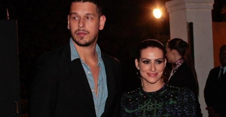 João Vicente revela crise de ciúmes de Cleo e afirma que a atriz quase agrediu uma francesa 