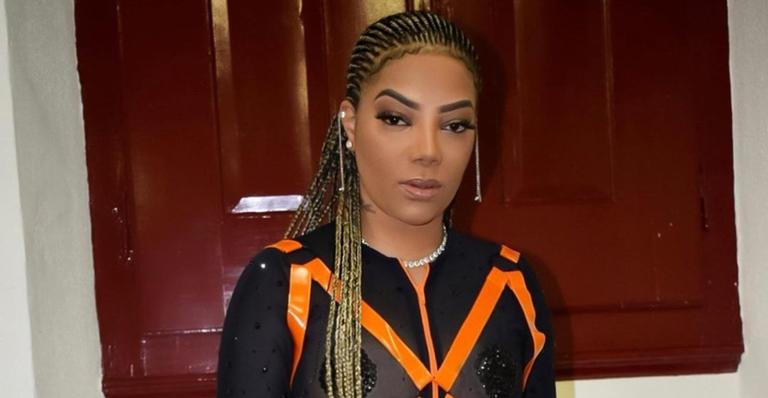 O amor está no ar! Ludmilla recebe bilhete apaixonado da namorada e se derrete