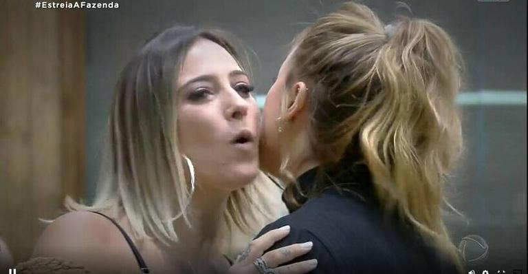 ‘A Fazenda 11’: Internautas vão à loucura com reencontro polêmico de Tati Dias e Bifão