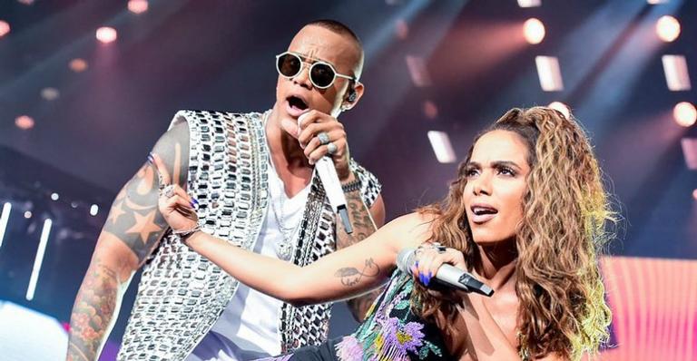Leo Santana dança com Anitta e volume do cantor chama atenção. Veja!