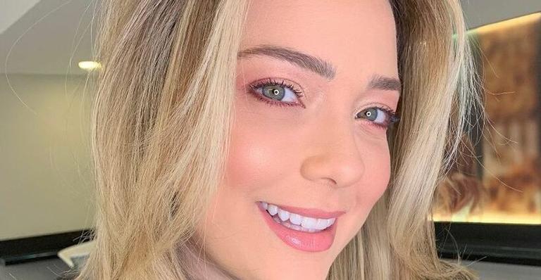 Uma semana após parto, Carol Dantas revela quanto engordou durante gravidez e mostra corpo
