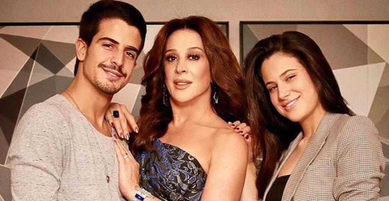 Claudia Raia posta foto inédita dos filhos quando crianças: ”Já nem são tão pequenos assim”