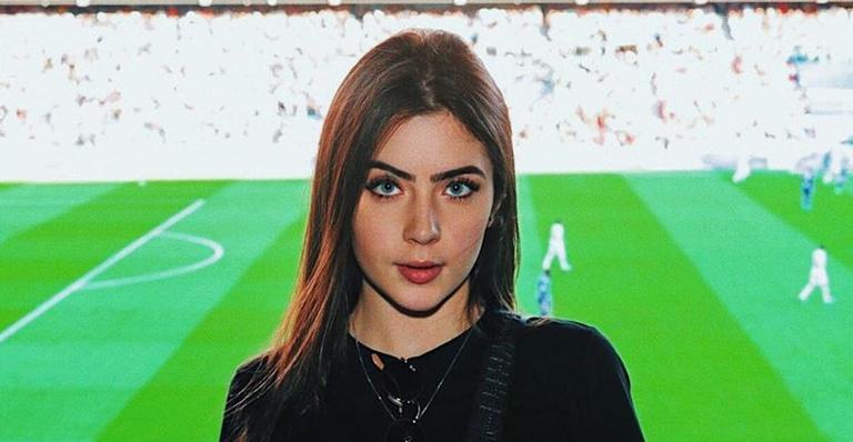 Jade Picon deixa fãs impressionados com roupa ousada em aniversário de 18 anos