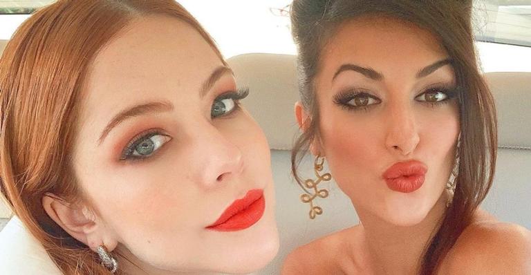‘Órfãos da Terra’: Após repercussão na web, Camila e Valéria se beijam em casamento e causam comoção