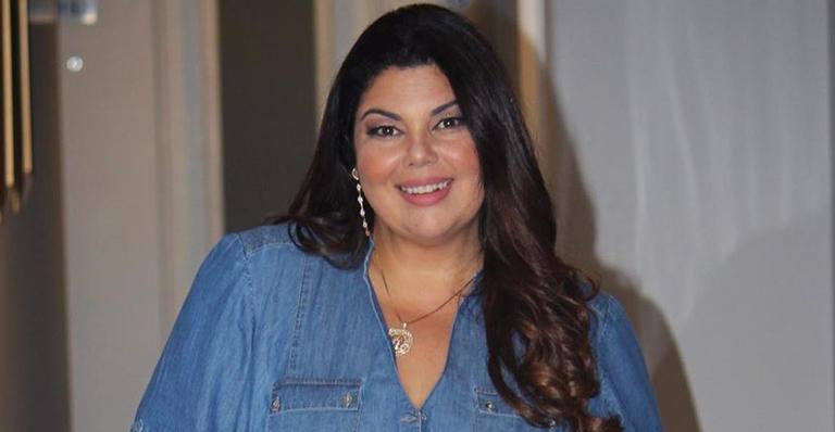 Fabiana Karla muda o visual antes de estrear como apresentadora em programa da globo