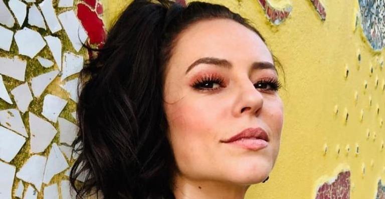 Paolla Oliveira surpreende motorista de aplicativo ao entrar em carro e ele se declara; confira!