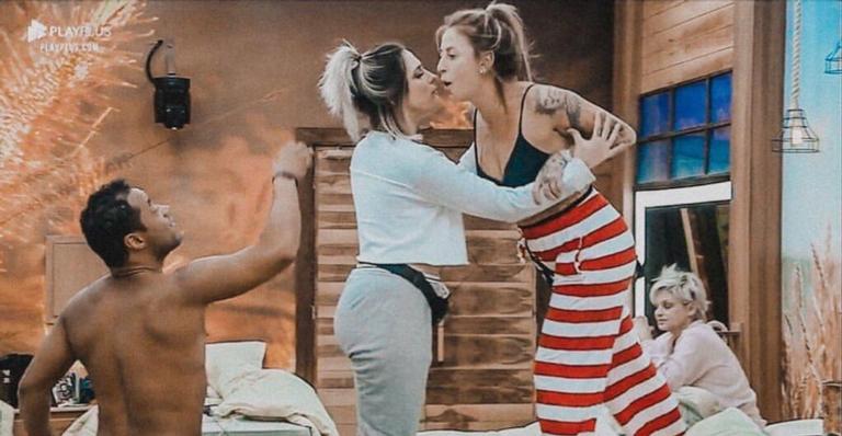 A Fazenda: Assédio! Phellipe Haagensen beija Hariany à força, vai para cima de Tati Dias, briga com Bifão e é chamado pela produção