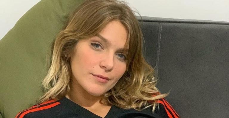 Isabella Santoni usa look diferentão em primeiro dia de ”Rock in Rio”