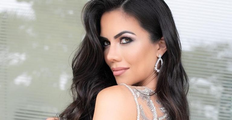 De maiô branco, Daniela Albuquerque leva internautas à loucura: ”Deusa ou sereia?”