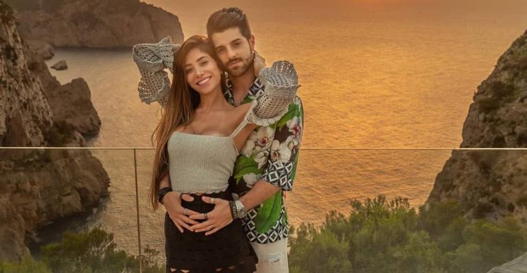 Alok mostra Romana Novais e se impressiona com a barriga da futura mamãe: ”Ela está grávida?”