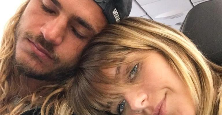 Apaixonada, Isabella Santoni se declara para o namorado: ”Te amo, mozão”