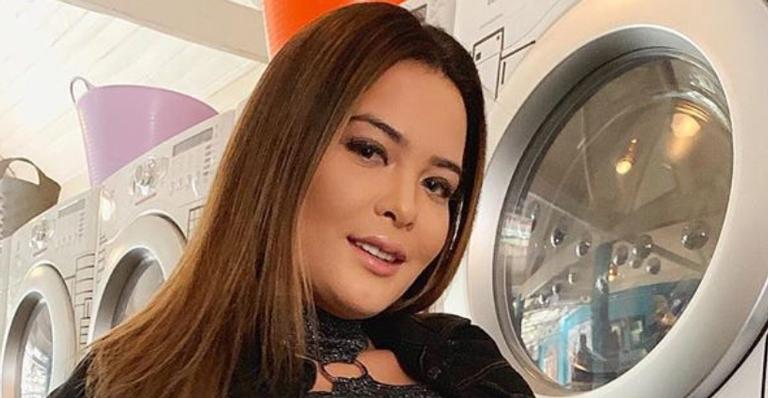 Geisy Arruda revela resultado de procedimento estético e acaba mostrando demais
