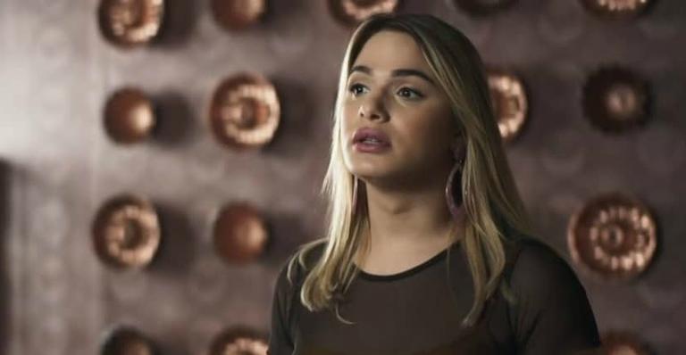 Após anunciar casamento, atriz trans Glamour Garcia revela desejo de ser mãe