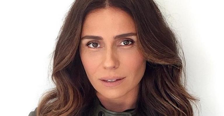 Com olhar fatal, Giovanna Antonelli encanta seguidores ao dar bom dia: ”Lacrou”