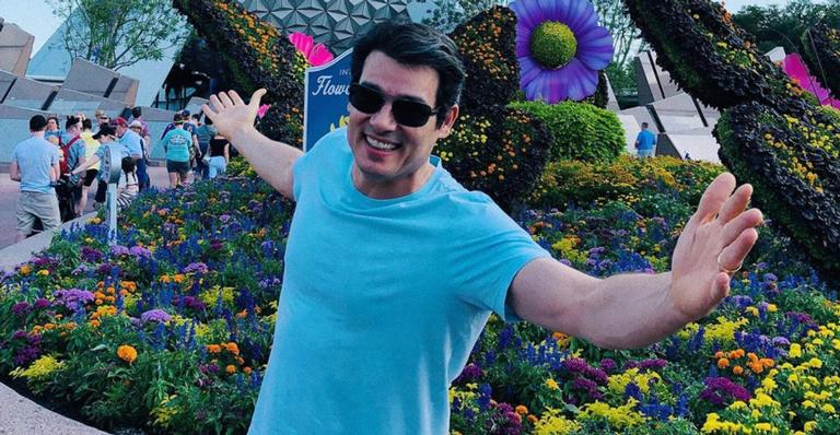 TBT adiantado! Celso Portiolli posta foto inédita da juventude e brinca com aparência