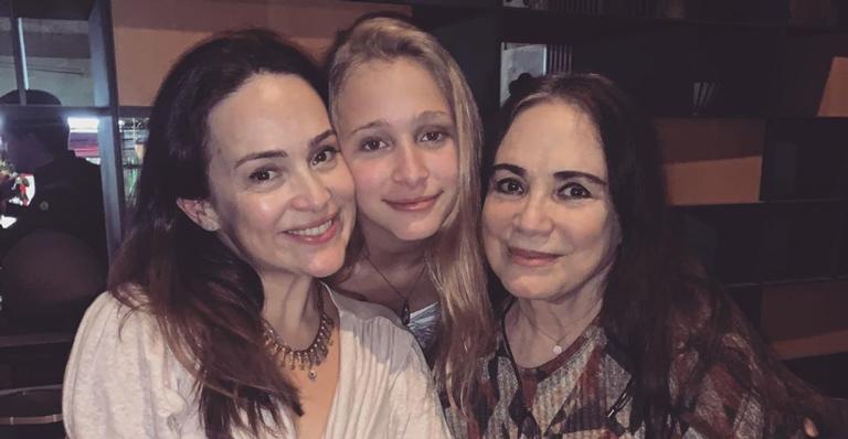 Gabriela Duarte impressiona internautas com semelhança entre ela e a filha, Manuela