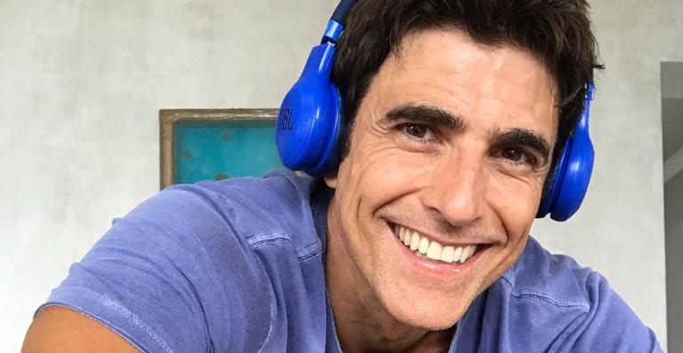 Reynaldo Gianecchini surge com olhos mais claros e questiona: ”Como explica isso?”