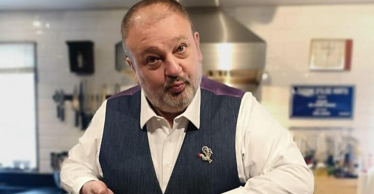 Jacquinzinho! Erick Jacquin compartilha foto de quando era criança e inunda a web de fofura