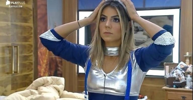 Arrependimento? Após trair namorado, Hariany Almeida se isola e cai no choro em ‘A Fazenda’