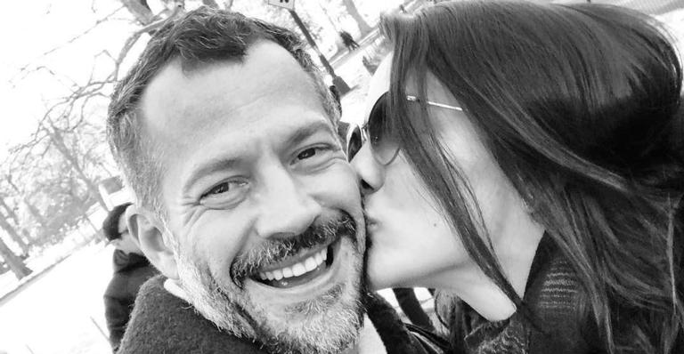Grande dia! Em Fernando de Noronha, Malvino Salvador e Kyra Grace se casam em cerimônia luxuosa