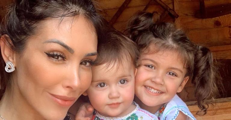 Nutricionista e mãe! Bella Falconi revela técnicas com as filhas na hora da alimentação