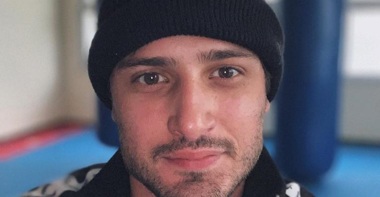 Pela primeira vez, Daniel Rocha fala sobre fim do casamento e relação com a ex-mulher