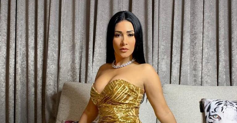 Simaria aposta em look justinho e acessório luxuoso avaliado em 9,2 mil reais
