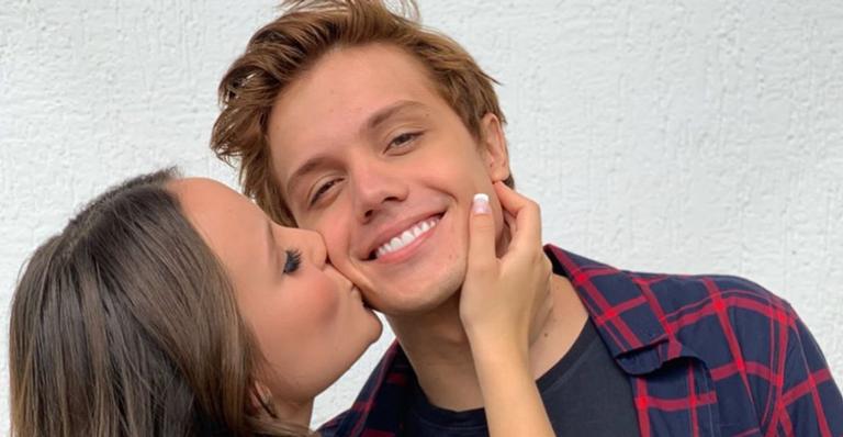 Larissa Manoela troca declarações de amor com o namorado: ”Meu menino”