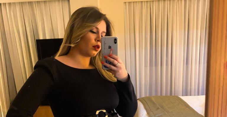 Grávida de seu primeiro filho, Marília Mendonça desabafa sobre desconforto na hora de dormir