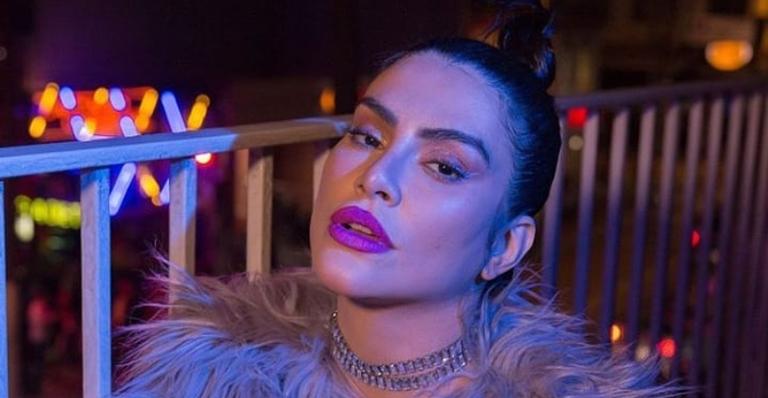 Cleo tem rede social invadida e fã dá dica para a recuperação da conta: ”Já fizeram isso”