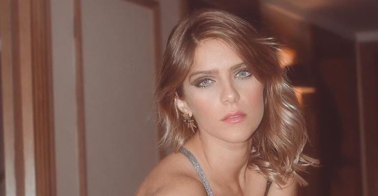 Gata! Isabella Santoni leva fãs à loucura com clique no pole dance