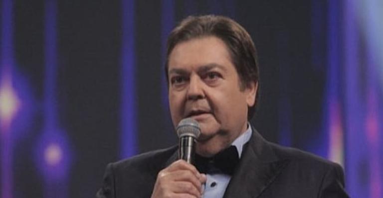 Após polêmica com ex-funcionário, Faustão dá conselho amoroso durante programa: ”Cada um sendo mais real”