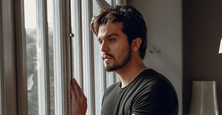 Luan Santana deixa escapar detalhe íntimo e web não perdoa